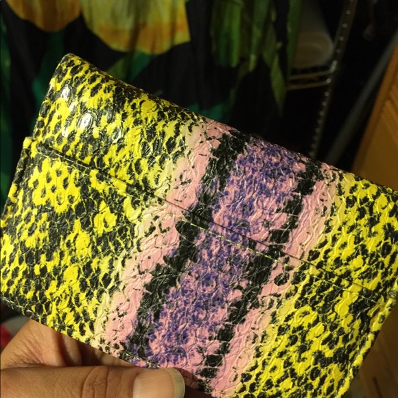 Juicy couture wallet - Picture 2 of 3